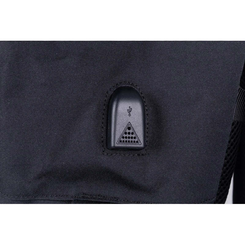 PLECAK DONAU TRAVEL WARSAW 15,6" 23L USB + KABEL CZARNY