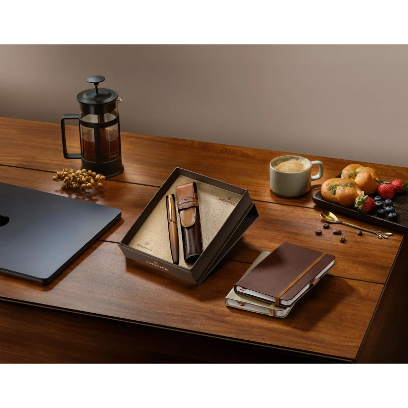 ZESTAW SHEAFFER VFM PIÓRO WIECZNE 9428 FP COFFEE + ETUI F
G0942843-6